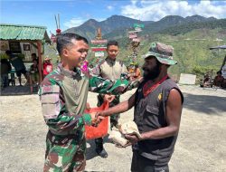 Rayakan HUT TNI ke-79 bersama Satgas Yonif 753/AVT